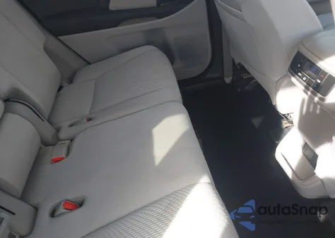 2019 Toyota Highlander Le z USA, uszkodzony, nr VIN 5TDZZRFH0KS290576